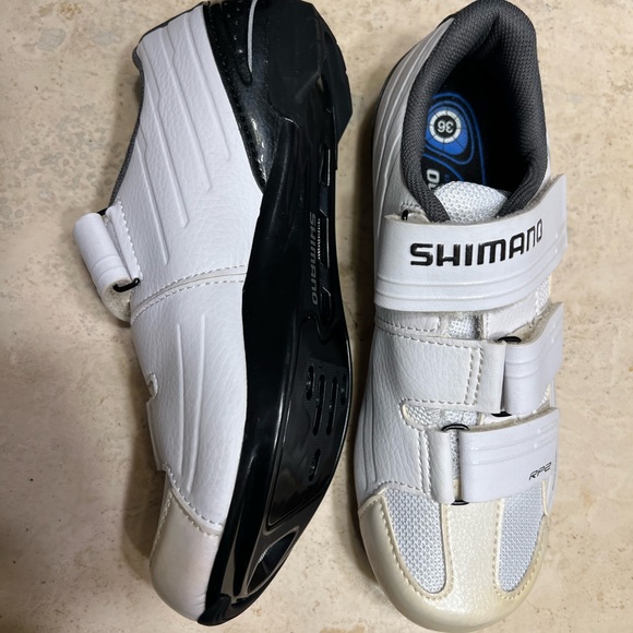 New women’s shimano cycling/ racing/ spinning shoes 🚵♀️ - Picture 4 of 8